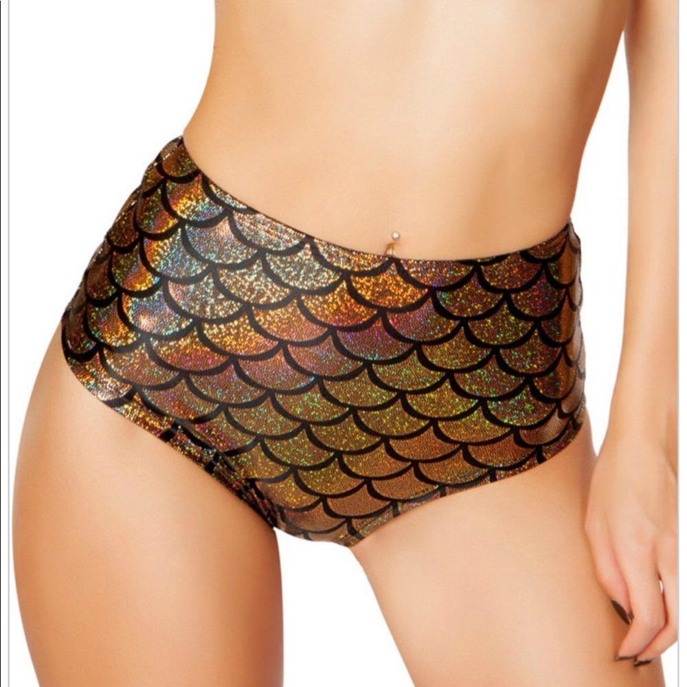 NWT Gold Mermaid high waisted scrunch shorts